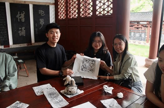 613466c85841fc6f0a7c57263c64032